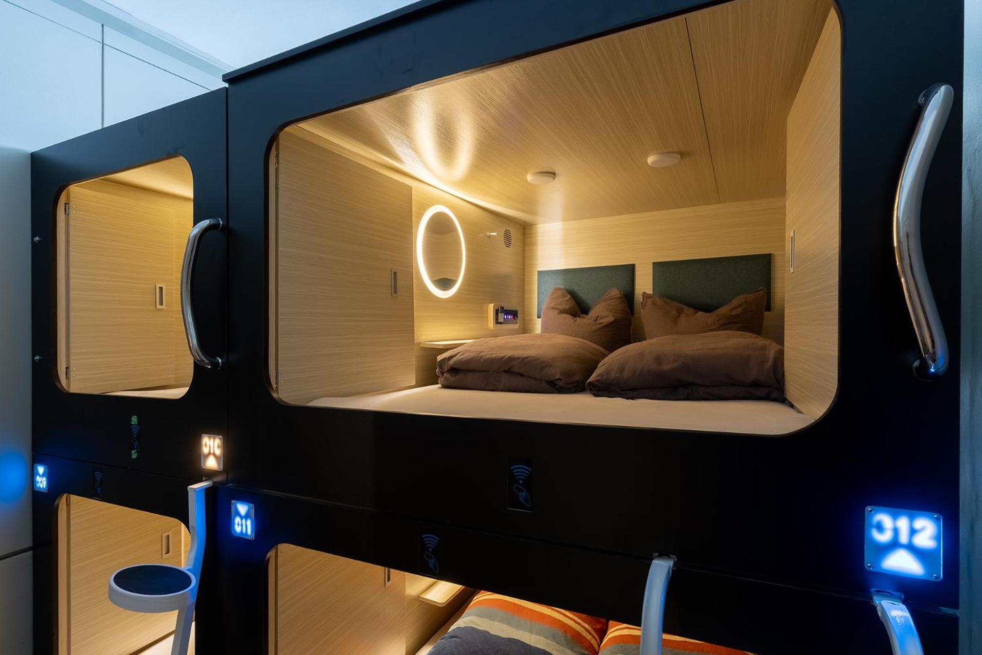 Mue Cubes - Capsule Hotel Basilea Exterior foto