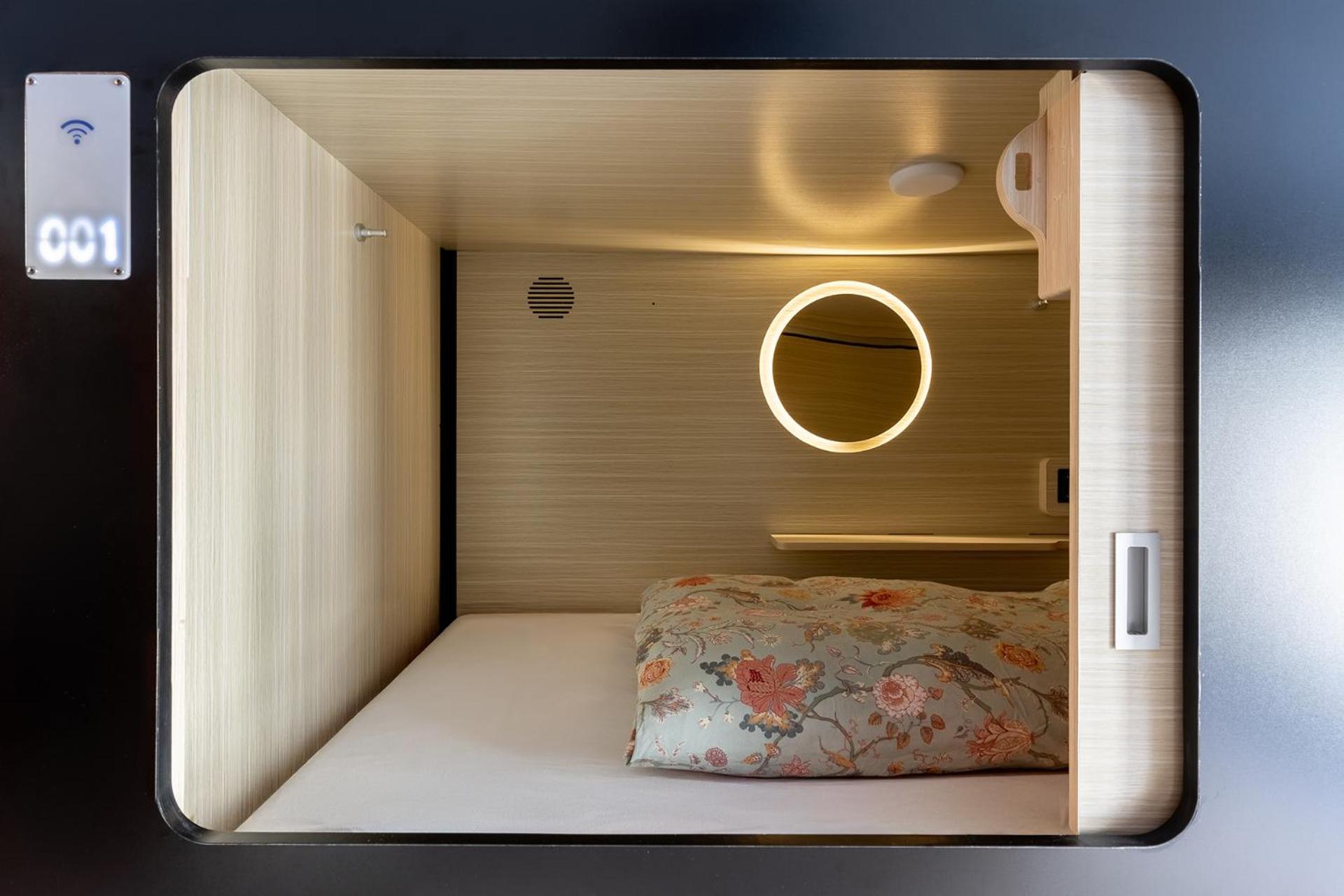Mue Cubes - Capsule Hotel Basilea Exterior foto