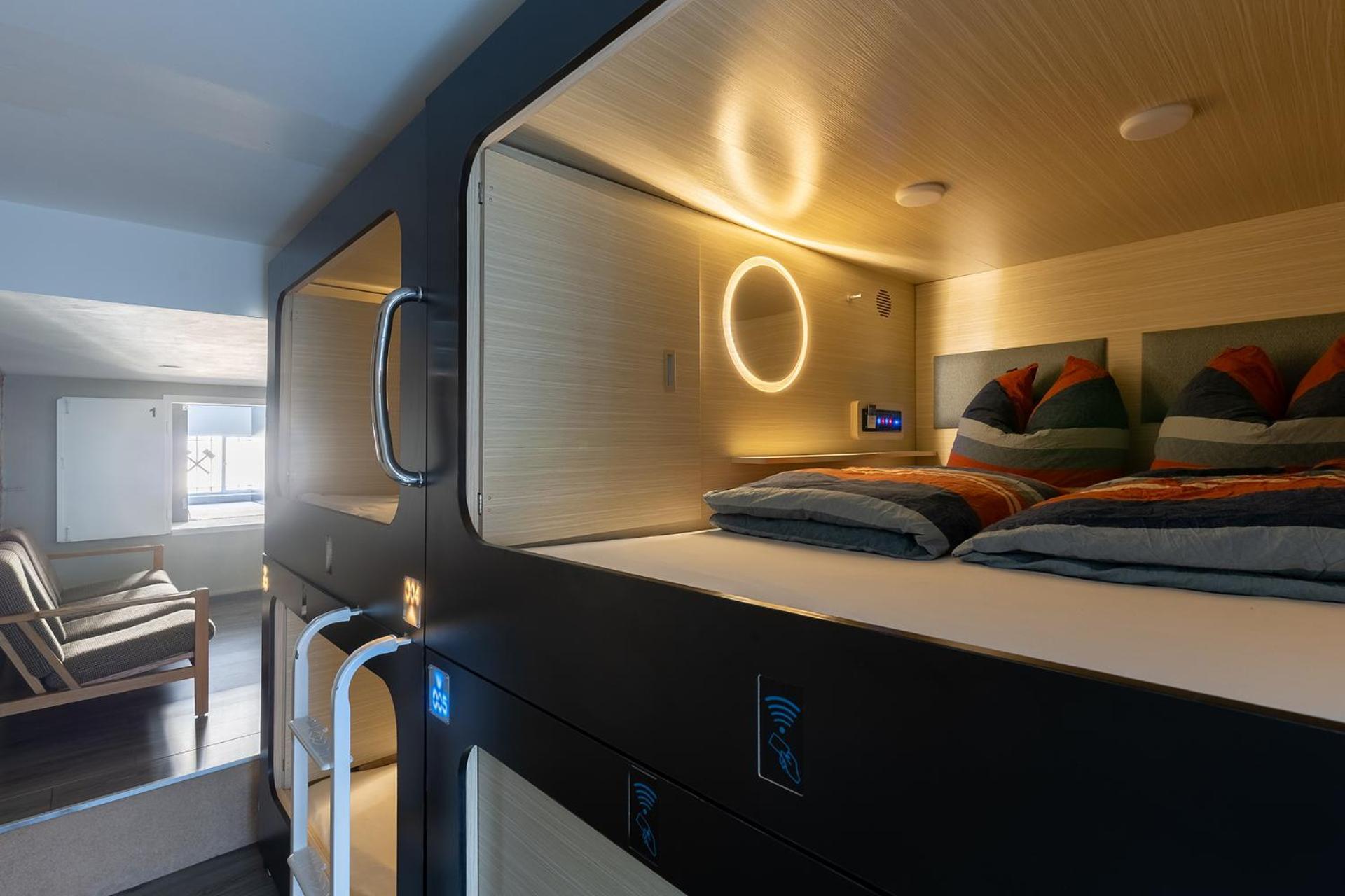 Mue Cubes - Capsule Hotel Basilea Exterior foto