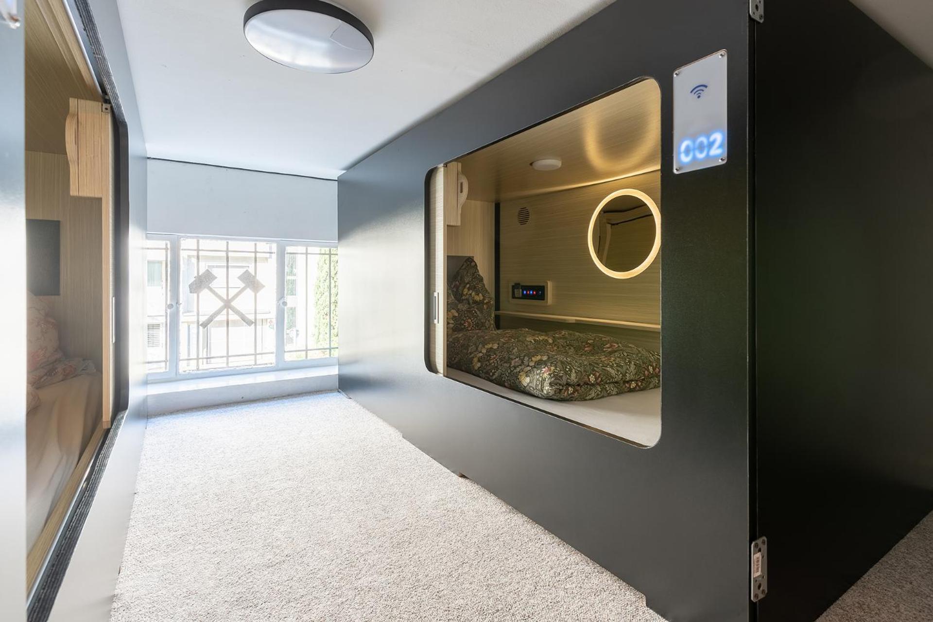 Mue Cubes - Capsule Hotel Basilea Exterior foto